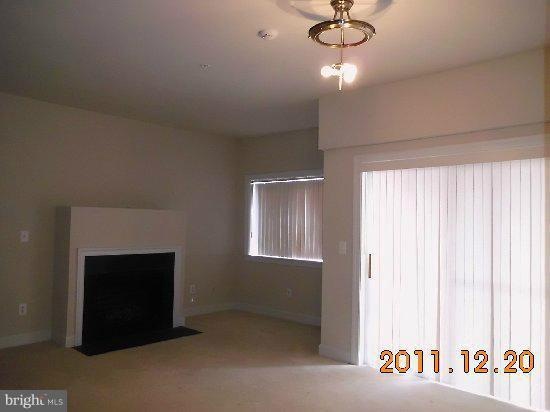 10608 Provincial Dr unit 102, Manassas, VA 20109 - photo 1