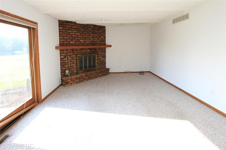 8795 Angling Rd, Portage, MI 49024 - photo 1