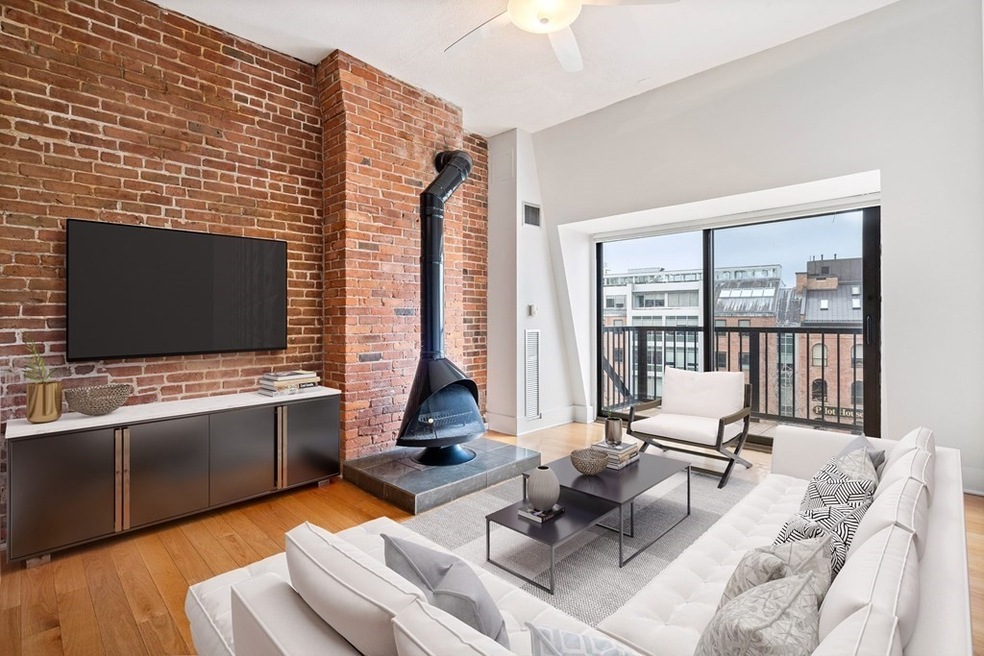 28 Atlantic Ave unit 625, Boston, MA 02110 - photo 1