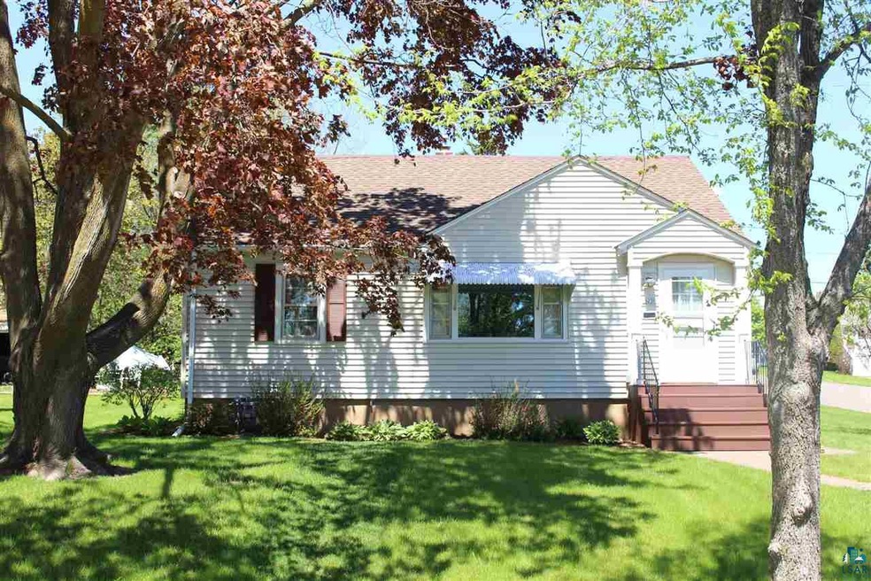 5231 Otsego St, Duluth, MN 55804 - photo 1