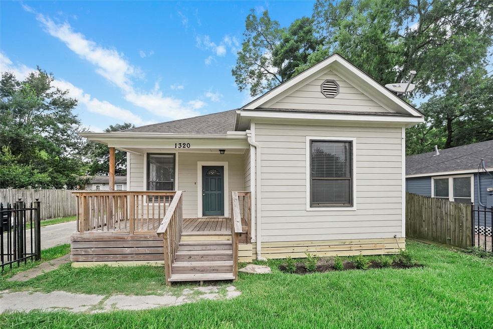 1320 Idylwild St, Houston, TX 77009 - photo 1