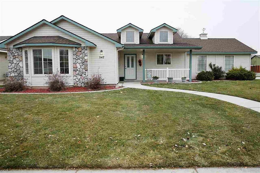 547 S Valley Dr, Nampa, ID 83686 - photo 1
