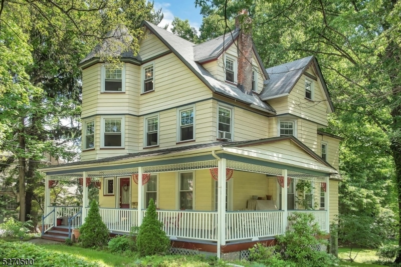 Sold $899,000 • Co-Listing Agent