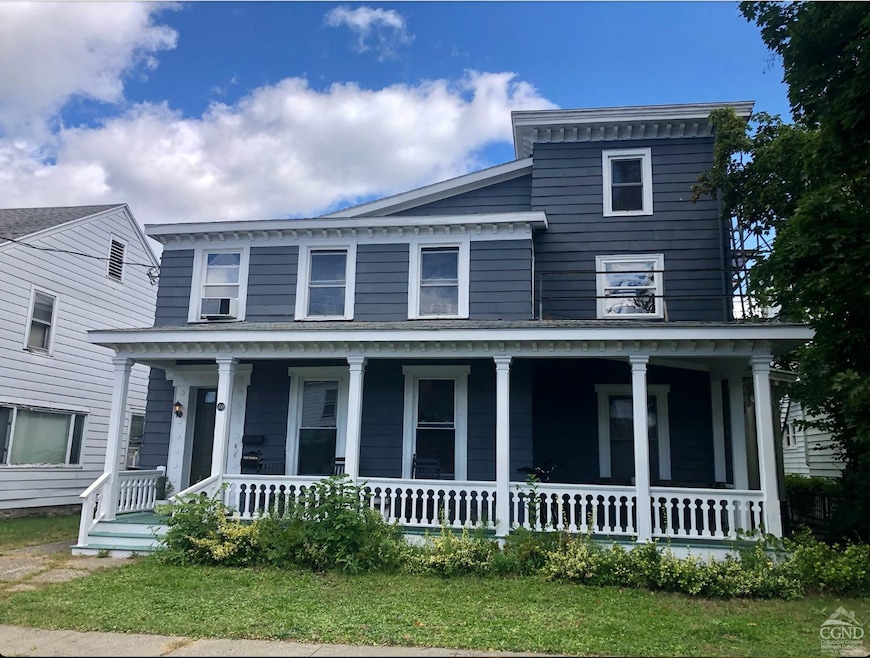 812 Warren St unit 2, Hudson, NY 12534 - photo 1