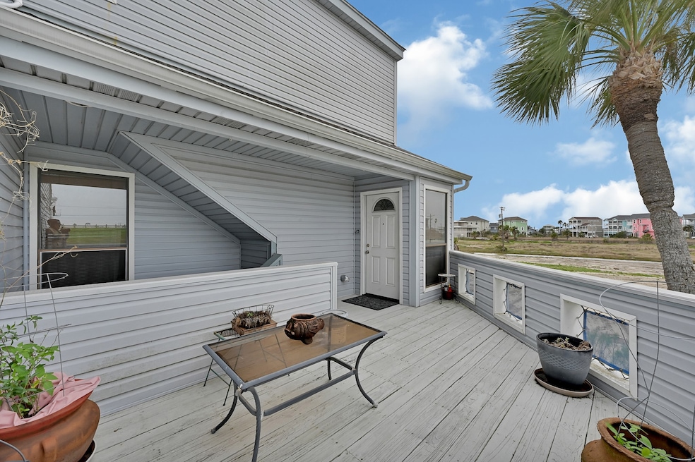 Private deck with spectacular views!