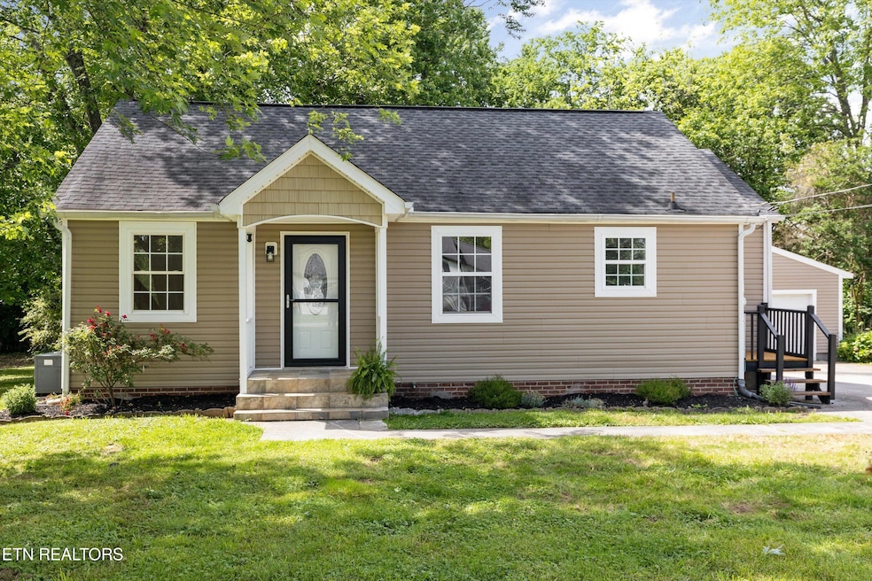 01-207 N Laurel Cir-092-2