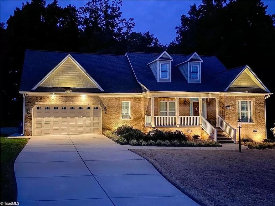 For Sale $410,000 • Co-Listing Agent