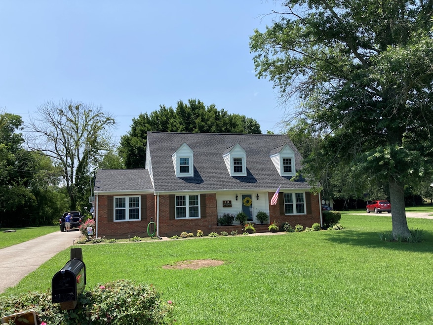 111 Idle Dr, Shelbyville, TN 37160 - photo 1