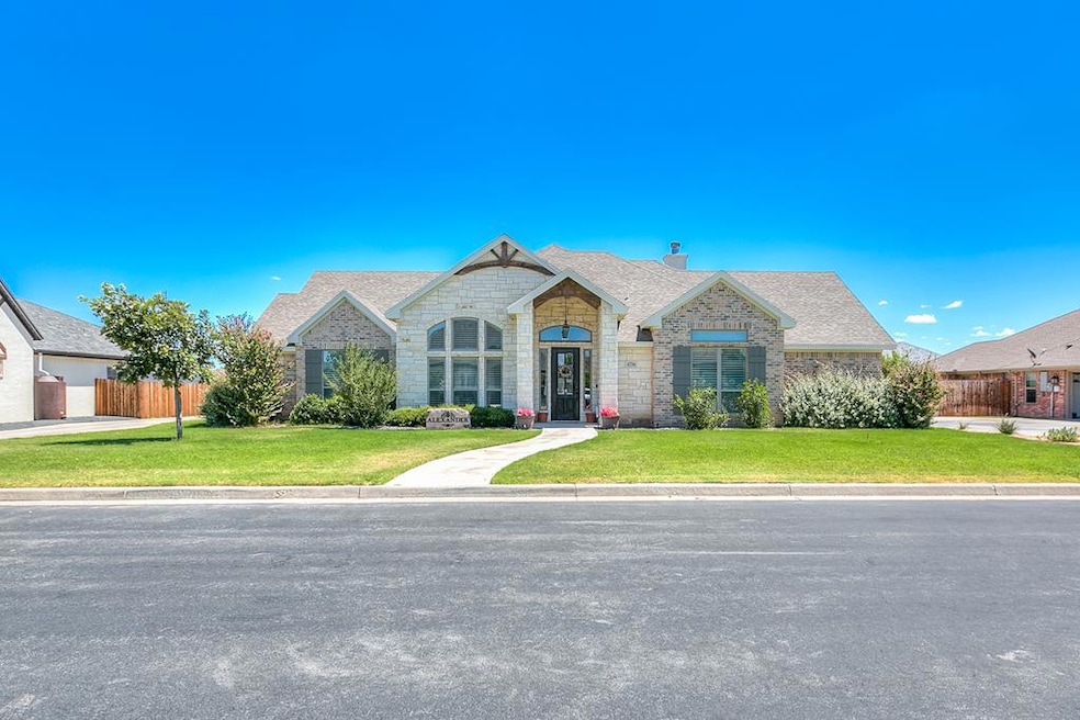 4734 Shadow Creek Dr, San Angelo, TX 76904 - photo 1