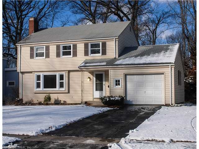 73 Shadow Ln, West Hartford, CT 06110 - photo 1