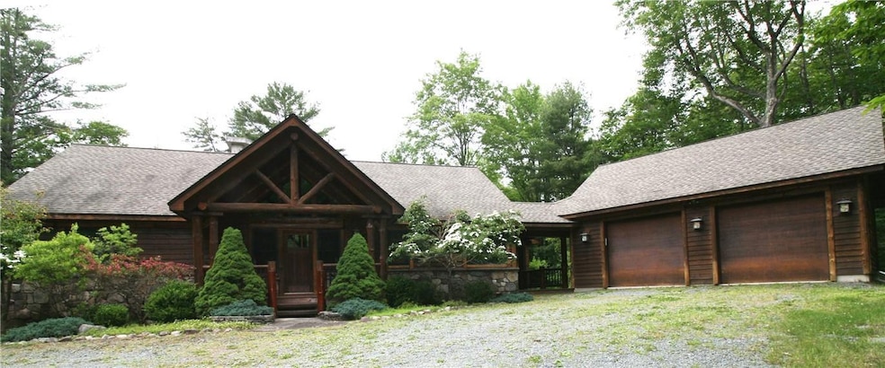 For Sale $899,000 • Co-Listing Agent