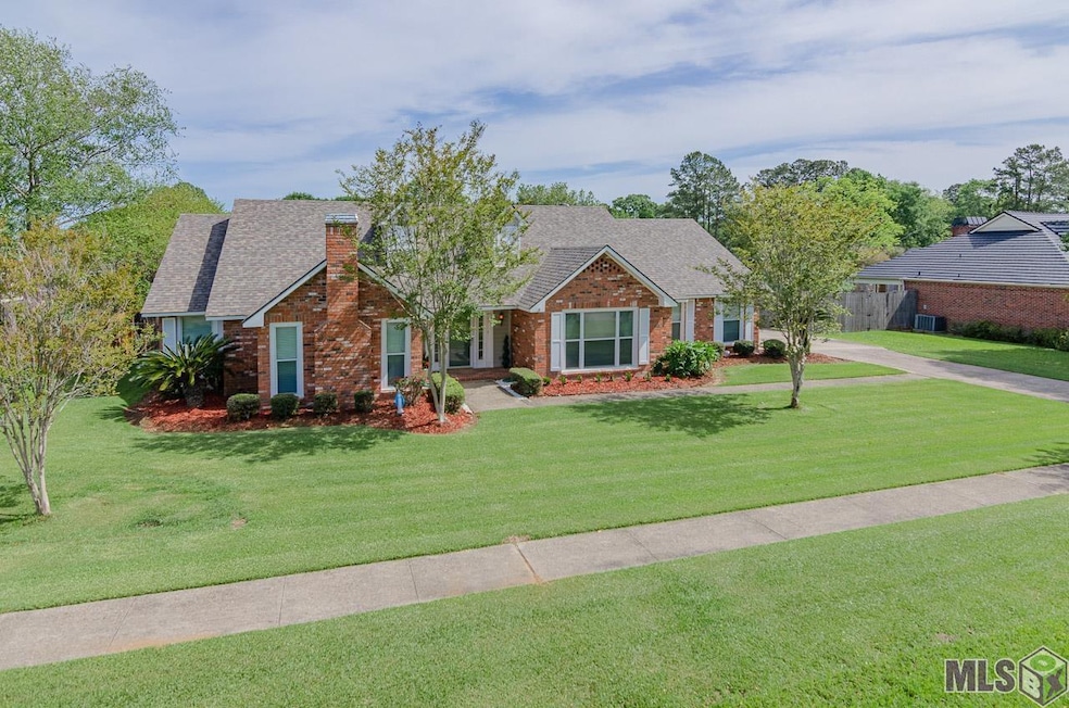 2223 E Eagle St, Zachary, LA 70791 - photo 1