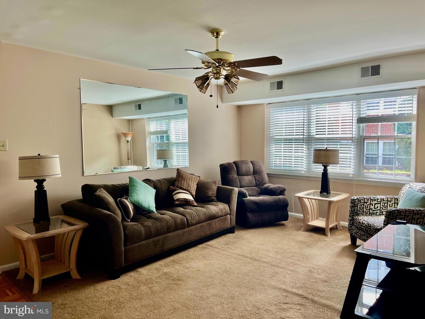 824 South Ave unit P3, Secane, PA 19018 - photo 1