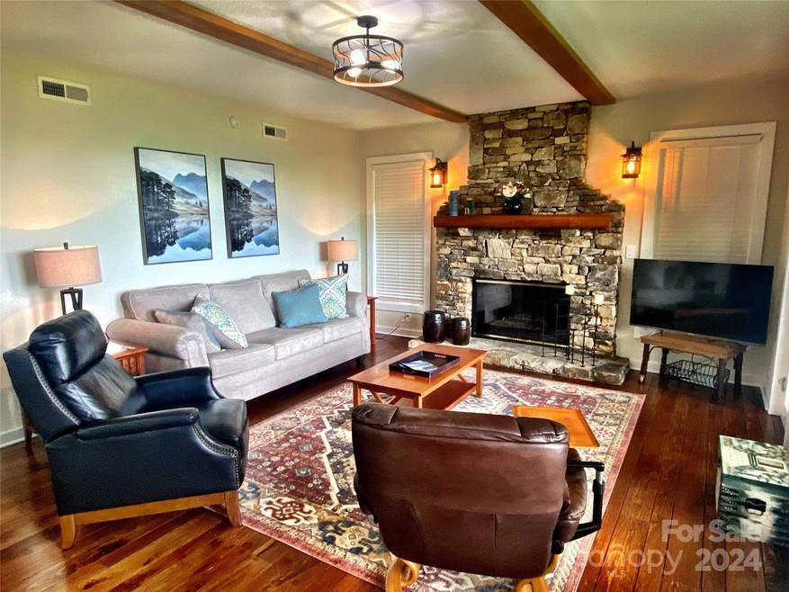 250 Creekside Way unit C-201, Burnsville, NC 28714 - photo 1