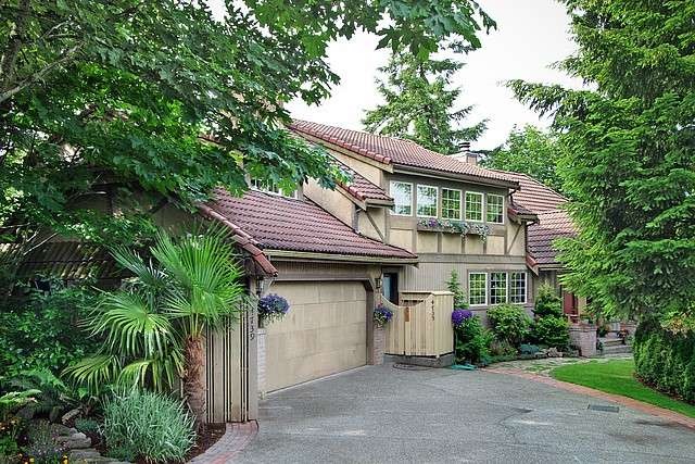 4739 Fernridge Ln, Mercer Island, WA 98040 - photo 1