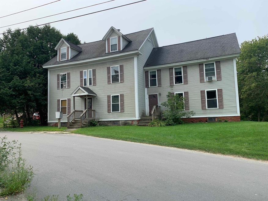 129 Elm St unit 4, Saint Johnsbury, VT 05819 - photo 1