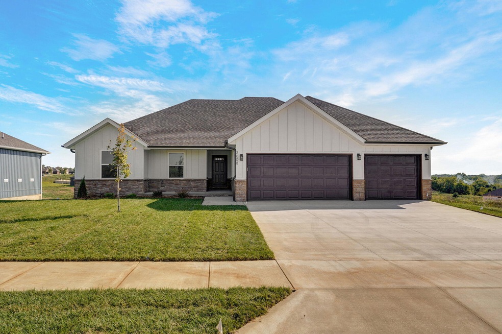 2608 W Webb Rd-1
