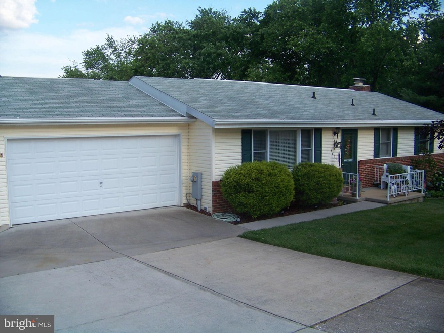 5805 Westchester Hills Ct, Sykesville, MD 21784 - photo 1