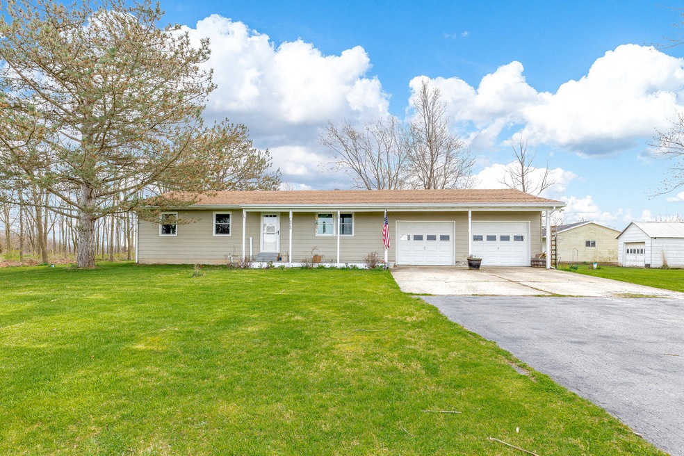 6060 Sugar Creek Rd, Lima, OH 45801 - photo 1