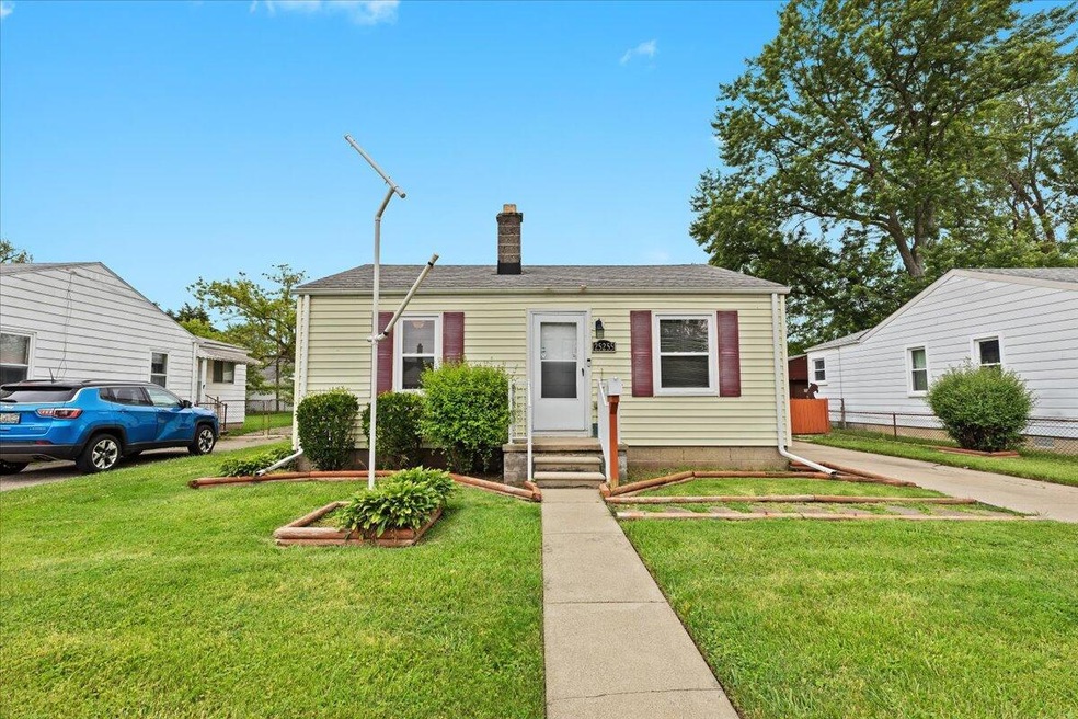 25255 Ford St, Roseville, MI 48066 - photo 1