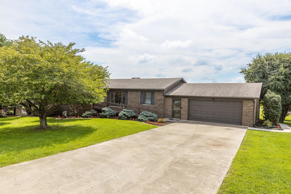 106 Cherry Dr, Harrodsburg, KY 40330 - photo 1