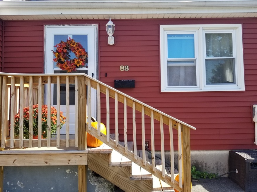 88 Agnes St, Springfield, MA 01118 - photo 1