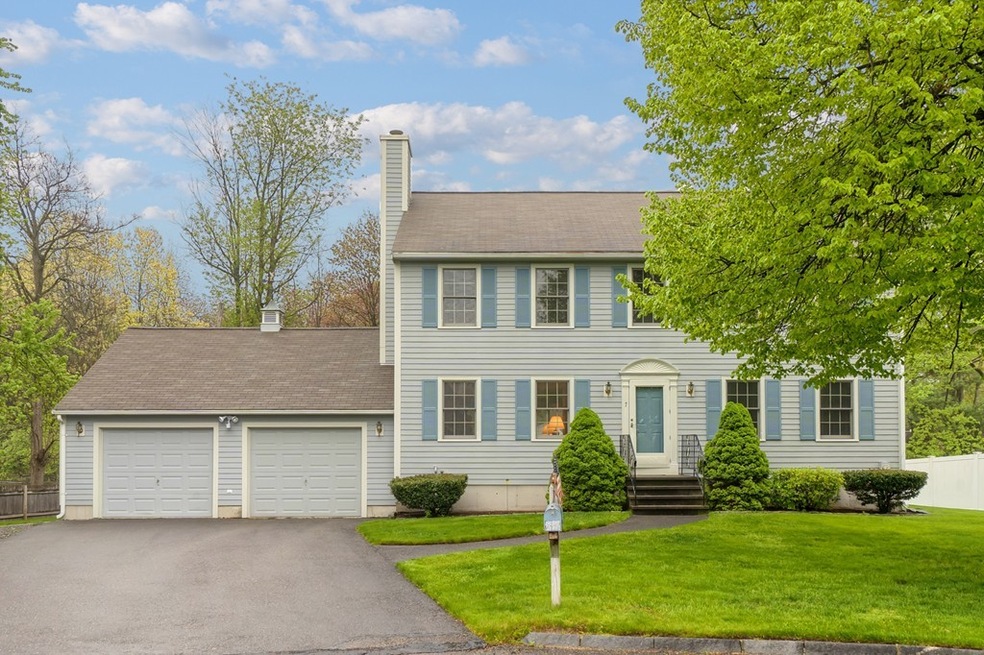 7 Reeves Rd, Maynard, MA 01754 - photo 1