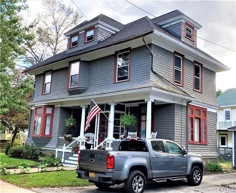 BEAUTIFUL HISTORIC COLONIAL