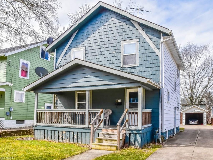 Nicely maintained 3 bedroom, 1 full bath home.