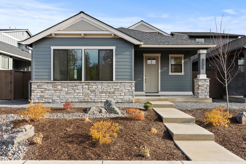 1340 NW Ochoa Dr, Bend, OR 97703 - photo 1