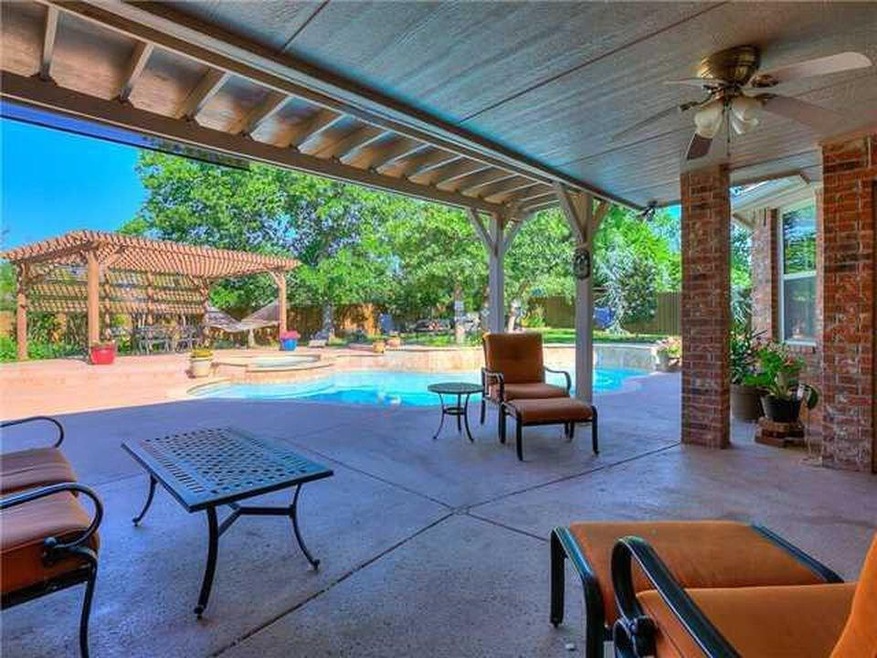 1524 Briar Meade Cir, Edmond, OK 73025 - photo 1