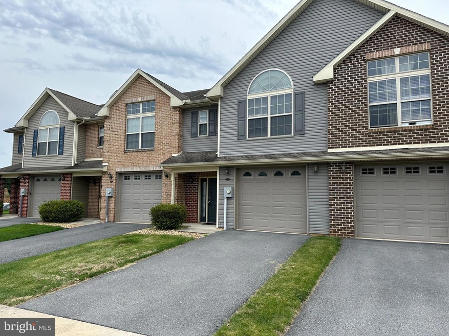 2048 Powell Dr, Chambersburg, PA 17201 - photo 1