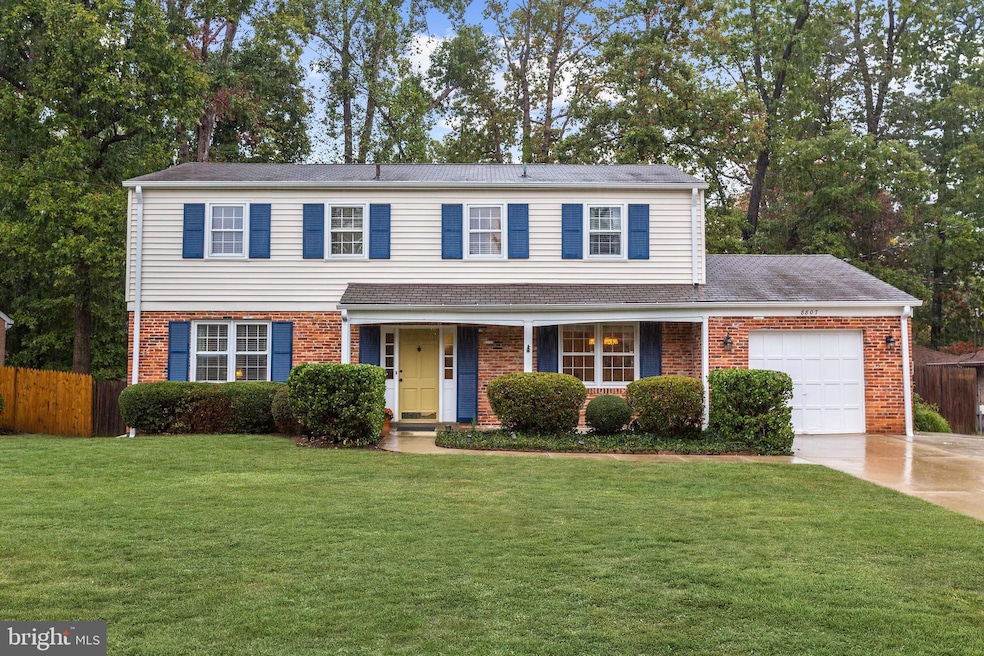 8807 Stonehaven Ct, Potomac, MD 20854 - photo 1