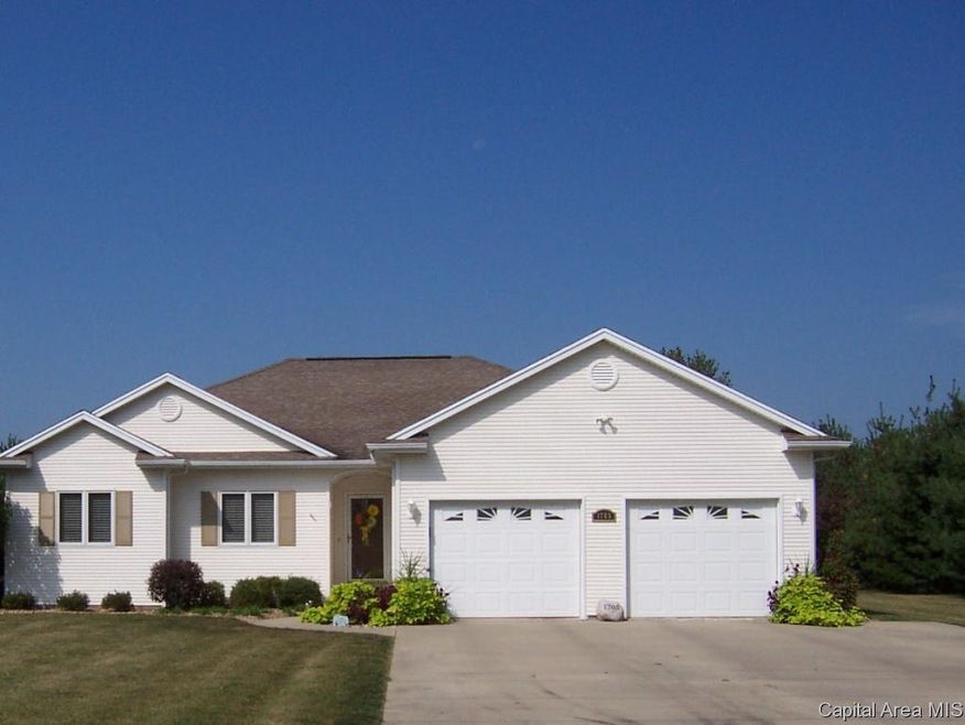 1705 Sandusky Rd, Jacksonville, IL 62650 - photo 1