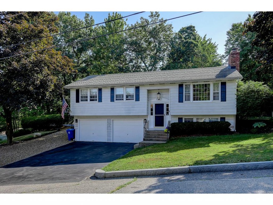 243 Mayflower Dr, Manchester, NH 03104 - photo 1