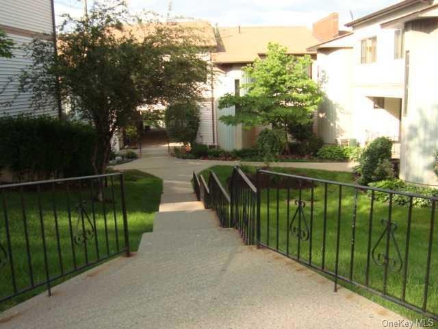 494 Country Club Ln unit 494, Pomona, NY 10970 - photo 1