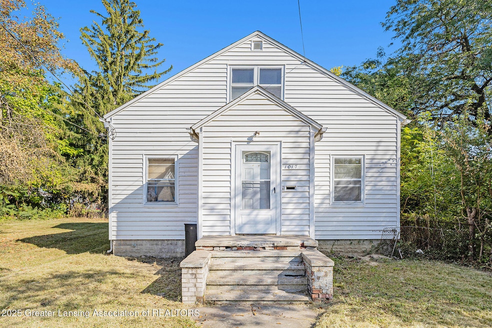 1017 Whyte St, Lansing, MI 48906 - photo 1