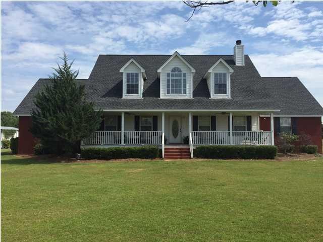 4 Bedroom, 3 Bath with Bonus/Craft Room