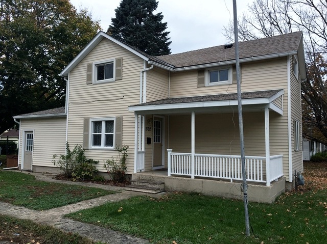 302 N Randolph St, Princeton, IL 61356 - photo 1