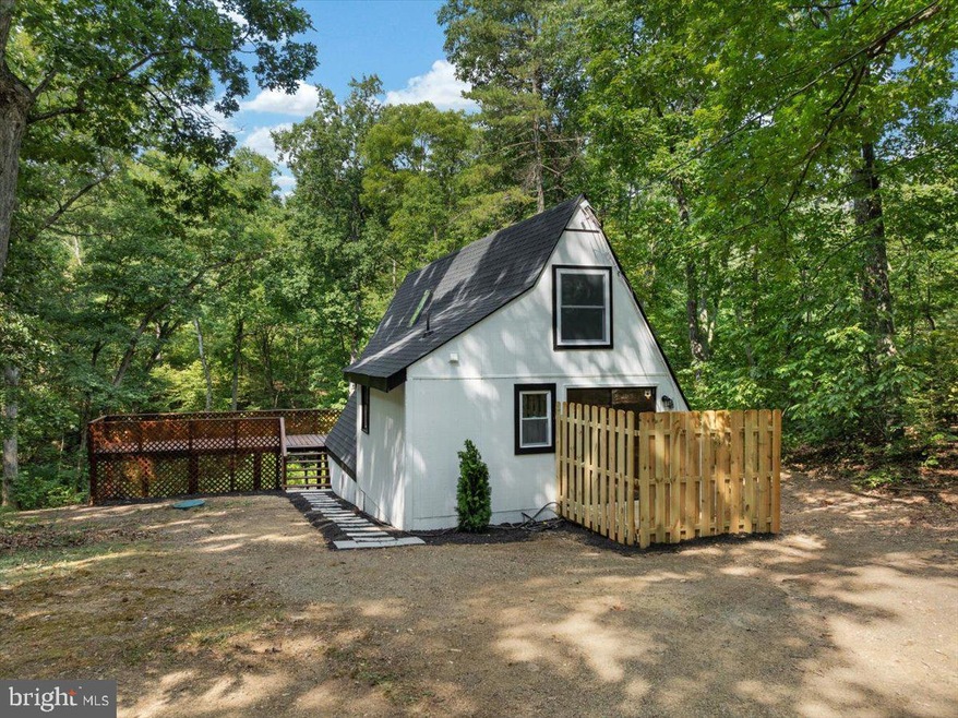 325 Tall Pine Ln, Gerrardstown, WV 25420 - photo 1