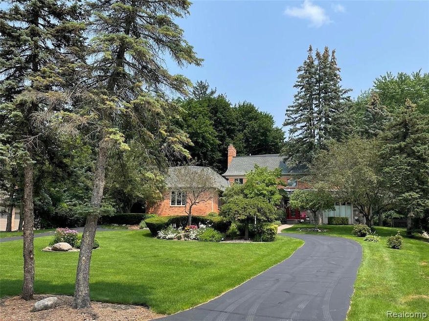 811 Hidden Pines in a secluded enclave of 20 homes