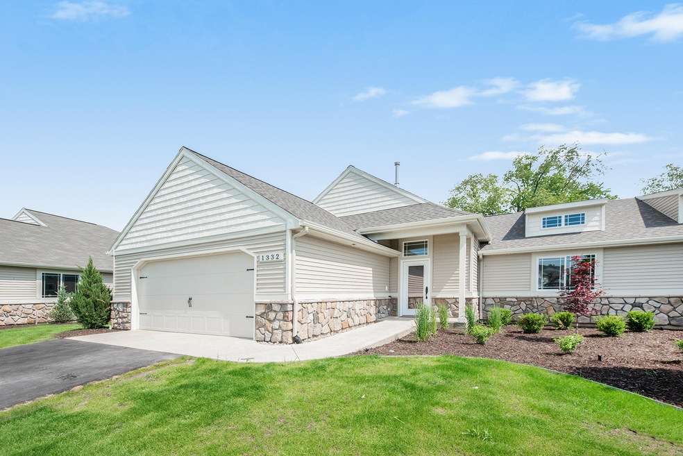 1332 Sand Springs SW unit 45, Byron Center, MI 49315 - photo 1