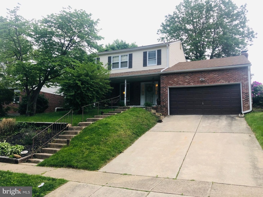 420 Camelot Dr, Brookhaven, PA 19015 - photo 1