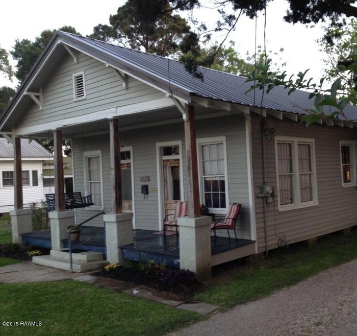 810 Charles St, New Iberia, LA 70560 - photo 1