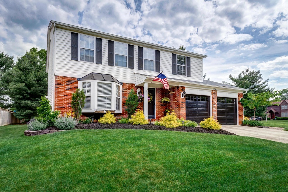 Welcome home to 726 Hunters Run Dr!