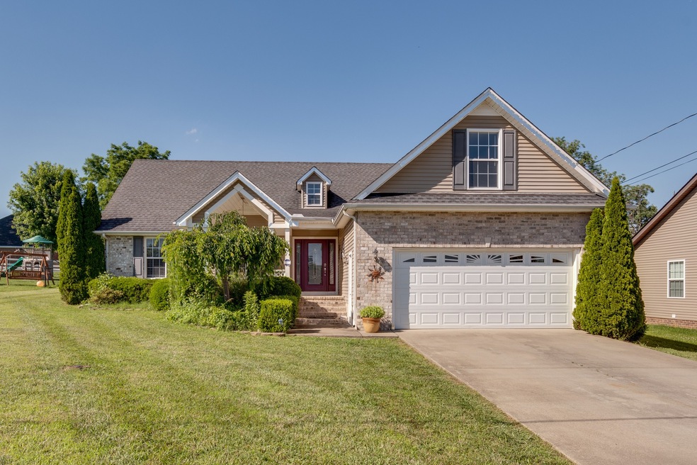 200 Jordan Ave, Shelbyville, TN 37160 - photo 1