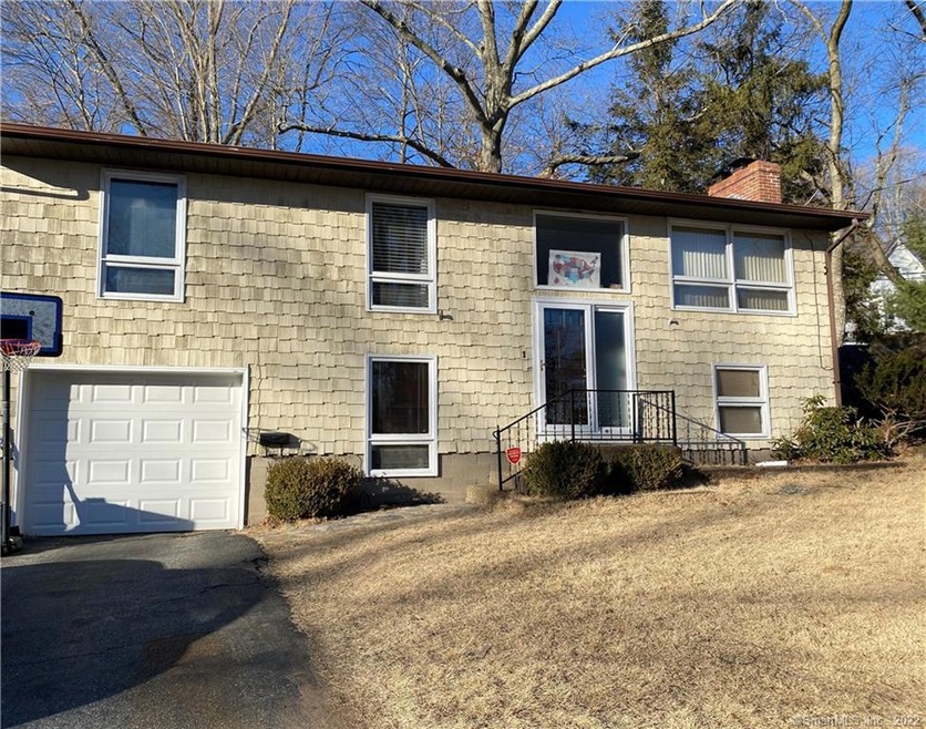 1 Rose Garden Ln, Norwich, CT 06360 - photo 1