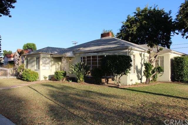 Corner 7792 sq.ft. lot! Home hasn't been on the ma
