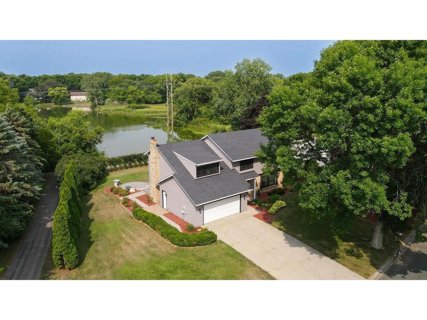 10315 Quaker Ln N, Maple Grove, MN 55369 - photo 1