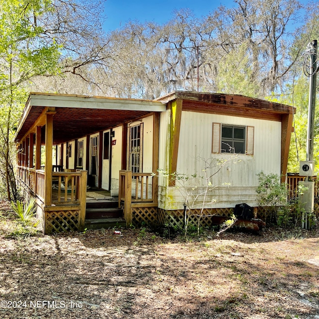 127 Bluegill Dr, Interlachen, FL